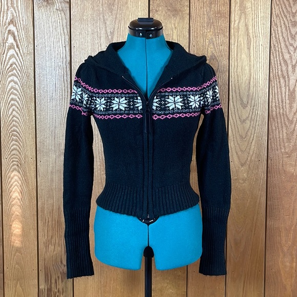 Love By Design Sweaters - Love By Design Black Snowflake Stretch Knit Zip Crop Princess Fair Isle Sweater